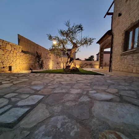 Villa Brioni With Pool By Rentistra Cabrunici Exterior photo