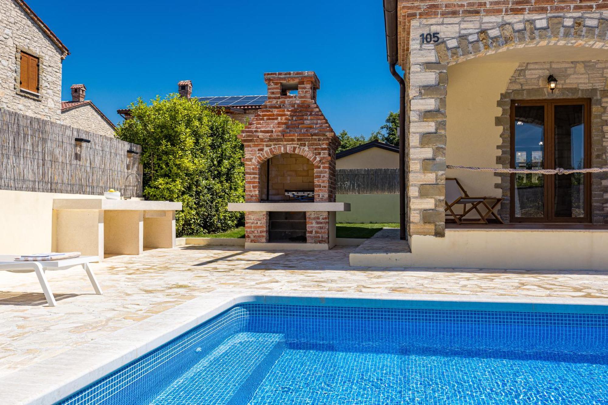 Villa Brioni With Pool By Rentistra *