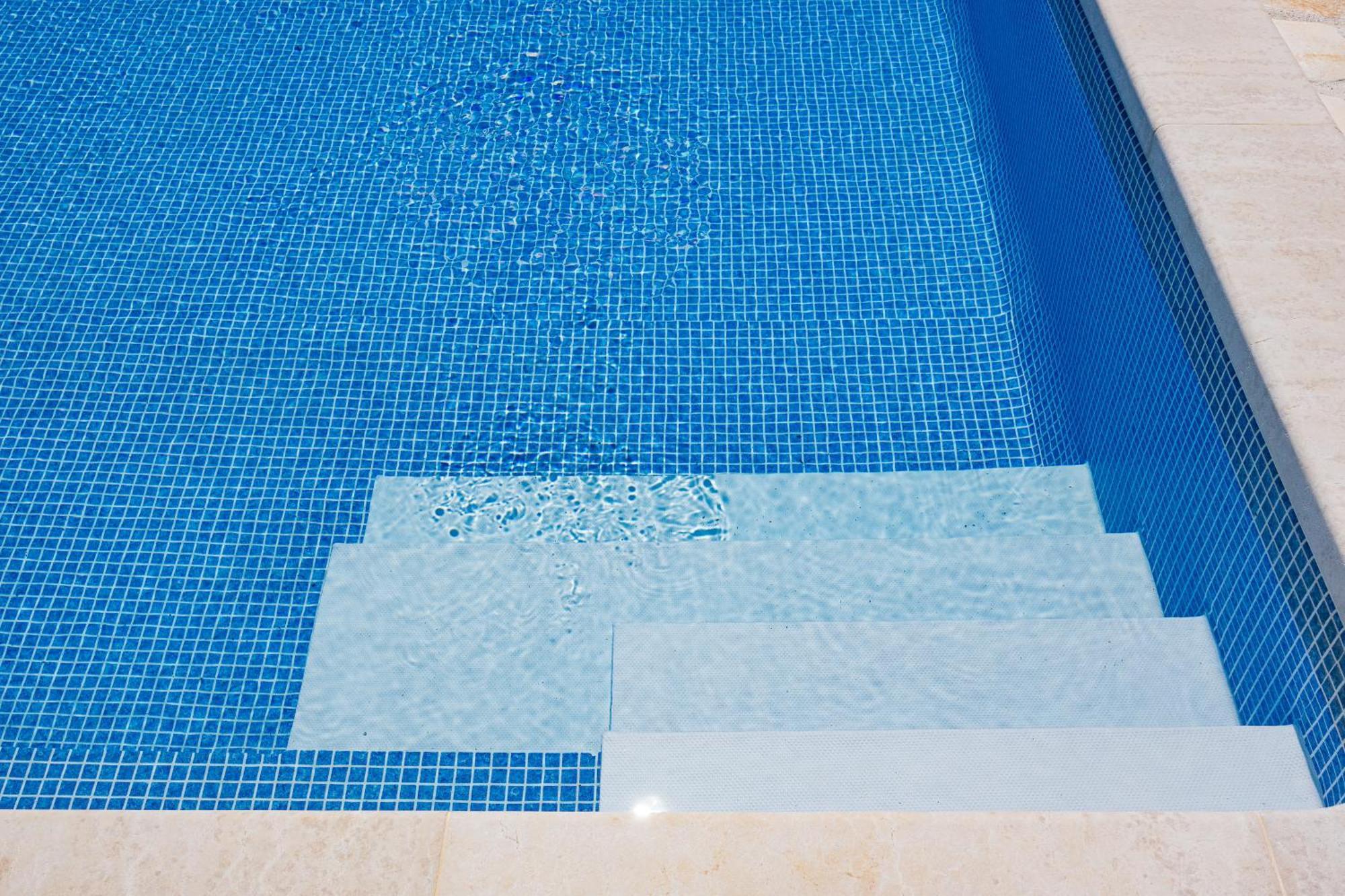 Villa Brioni With Pool By Rentistra